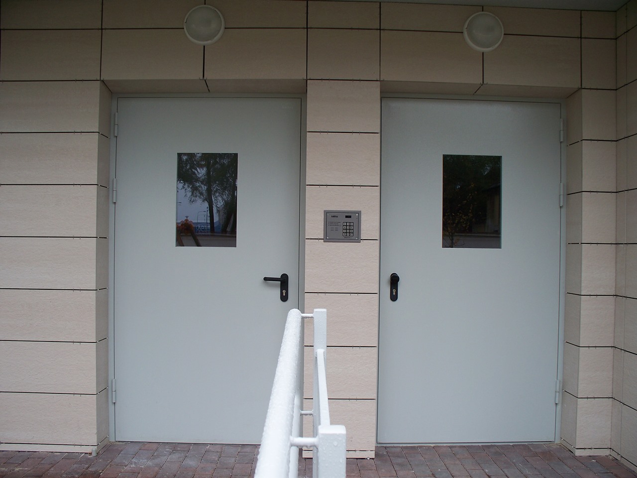 Stairwell entrance doors